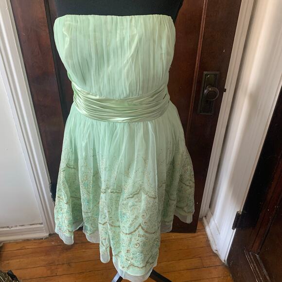 Morgan& Co Light Green Fairy FairyCore Strapless Gown Prom Dress Sz 11/12 Tulle - Picture 14 of 16